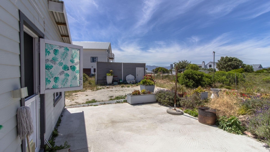 4 Bedroom Property for Sale in De Kelders Western Cape